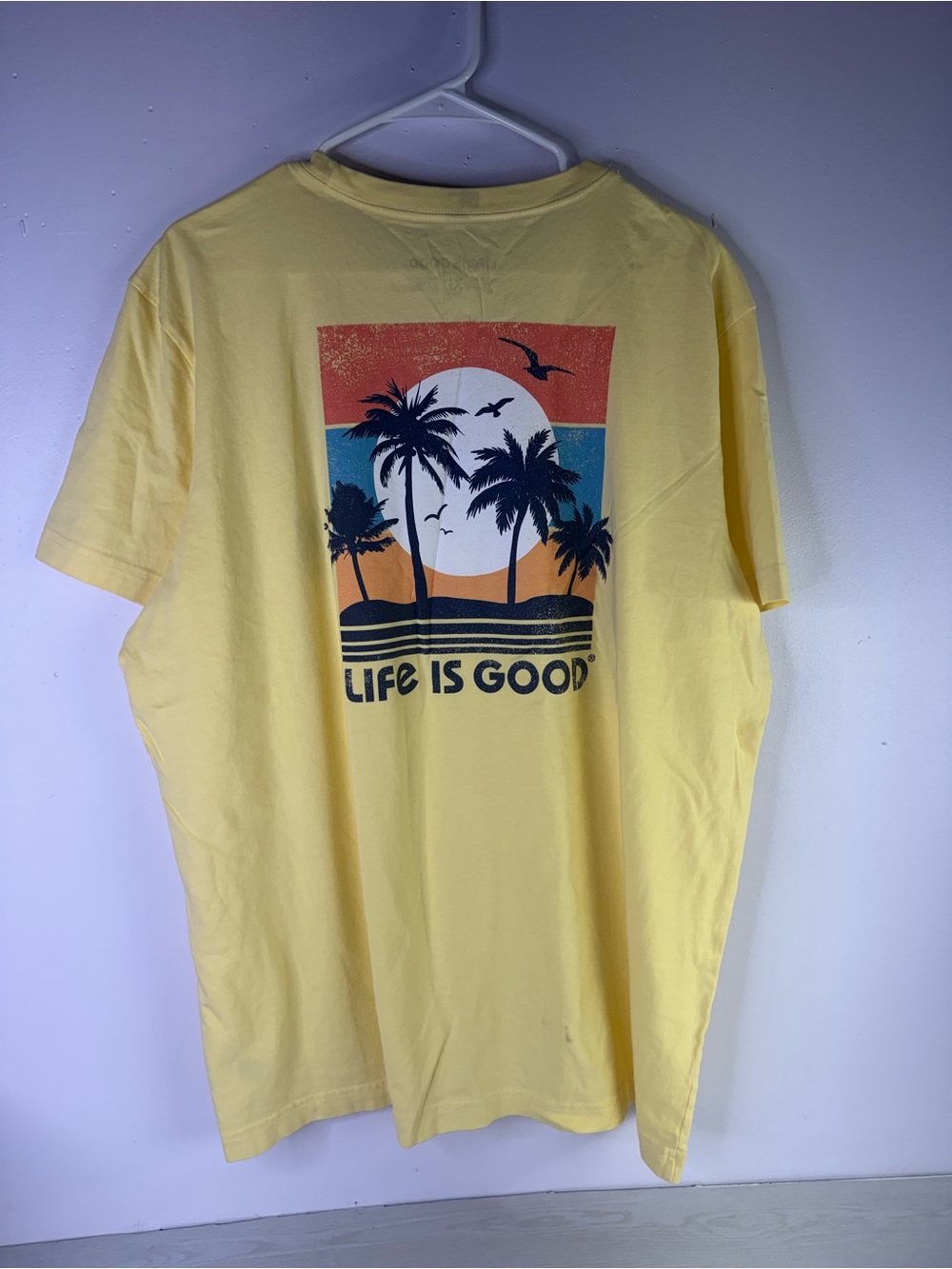 Life is Good Men's Beachy Palms Short Sleeve Crusher Tee XL yellow